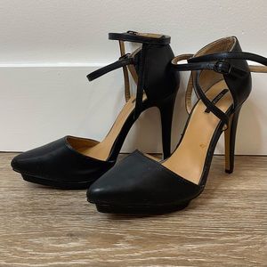 Forever 21 | Black Pointy Toe Platform Stiletto
